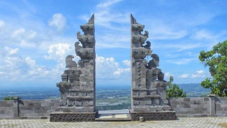 Puncak Jowin, Pesona Negeri di Atas Awan di Jantung Tulungagung