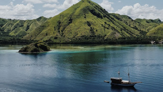 Pulau Kelor Labuan Bajo Surga Bawah Laut dengan Pesona Alam yang Memukau