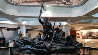Museum Sepuluh Nopember Surabaya Wisata Sejarah Saksi Bisu Perjuangan Kemerdekaan Indonesia