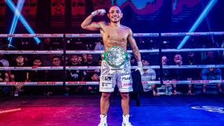 Forlan Rivaldo Sabet Gelar Juara WBC Asia Silver Super Flyweight