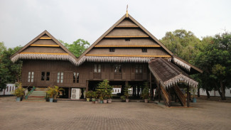 Nilai Tradisi dan Filosofi Rumah Balla Lompoa