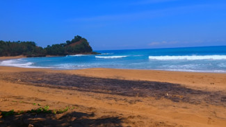 Pantai Wonogoro Malang, Spot Wisata Alam Menawan untuk Healing dan Berpetualang