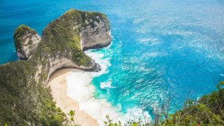 Pesona Kelingking Beach, Surga Tersembunyi di Nusa Penida