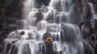 Menyelami Pesona Air Terjun Kanto Lampo