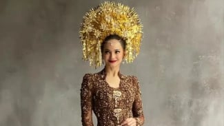 Menyingkap Makna Tiga Mahkota Pengantin Tradisional Indonesia