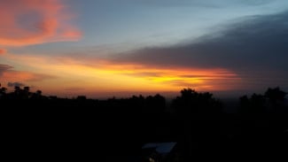 Puncak Sosok Jogja, Tempat Nongkrong Murah dengan Pemandangan Senja yang Instagramable