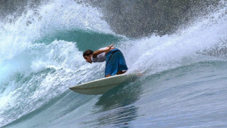 Pulau Sipora, Surga Surfing dan Pesona Tropis di Mentawai