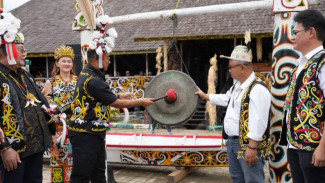 Eksplorasi Kisah Desa Budaya Pampang di Samarinda