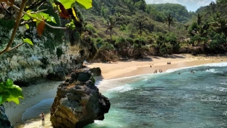 Pantai Krokoh Gunungkidul, Hidden Gem Wisata Bahari di Jogja