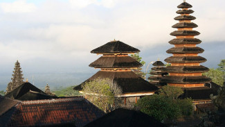Pura Besakih Bali, Wisata Spiritual Terbesar dan Paling Sakral di Pulau Dewata yang Wajib Dikunjungi