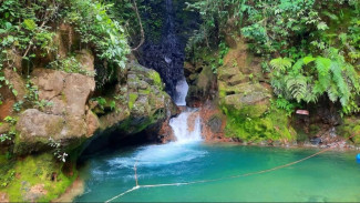 Menjelajahi Pesona Curug Cibulao, Surga Air Biru di Kaki Gunung Paseban