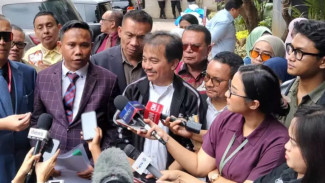 Roy Suryo Cs Minta Ijazah Jokowi Diuji Forensik Independen di Polda Metro