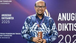Prof Sofyan Sjaf Raih Silver Winner Diktisaintek 2025, Begini Rahasianya Bikin Desa Jadi Super Pintar