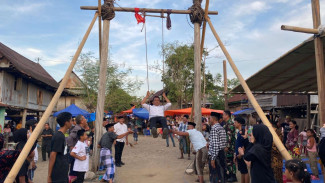 Budaya Bersyukur dalam Festival Mappadendang Buae