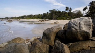 Eksotisme Bangka Belitung, Matahari Terbit di Pantai Pasir Padi