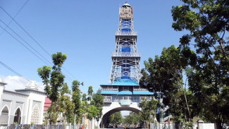 Menara Keagungan Limboto Gorontalo yang Sering Disamakan dengan ‘Menara Eiffel’