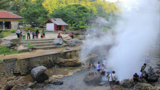 Healing Hangat di Pemandian Cipanas Sukabumi