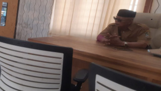 Kades Sumber Kencono, Kusnan Sebut Sekdes Moch As’ad Sebagai Penghambat Urusan Administrasi