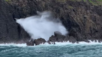 Pulau Bedil Banyuwangi, Laguna Eksotis “Raja Ampat Mini” di Ujung Selatan