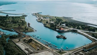 Pantai Boom Banyuwangi, Ikon Wisata Kota dengan Perpaduan Laut dan Landmark Modern