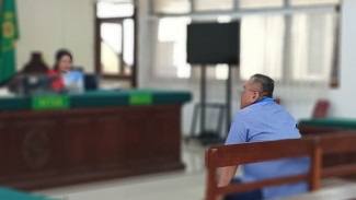 Terbukti Tipu Klien, Pengacara Togar Situmorang Divonis 2,5 tahun Penjara