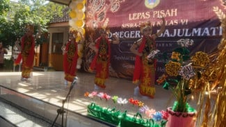 Harmoni Indah Gamelan dan Tari Gandrung di Kelulusan SDN 1 Bajulmati