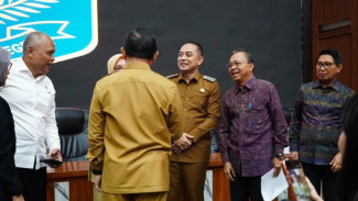 Bali Jadi Percontohan Digitalisasi Bansos, Koster Targetkan Pendaftaran Rampung Akhir Juli