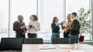 Break Time Bukan Cuma Makan, ini Aktivitas yang Bikin Mood Kerja Kembali Naik
