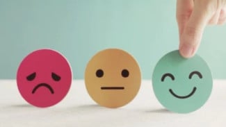 Sering Sulit Menolak? People Pleaser Bisa Diam-Diam Menguras Kesehatan Mental