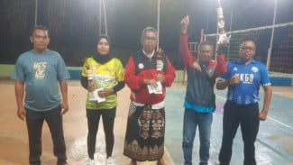 Gelar Turnamen Voli, Pemdes Alasrejo Rayakan Kemerdekaan dengan Penuh Kualitas!