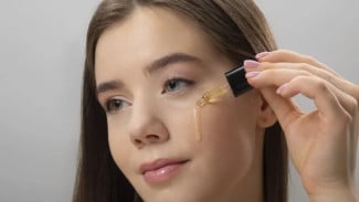 Eksfoliasi Bukan Sekadar Bikin Glowing, Ini Manfaatnya untuk Kulit yang Sering Terlewat