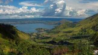 Pesona Danau Toba: Keajaiban Kaldera Terbesar di Dunia