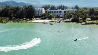 Sensasi Kecepatan Jetski Batam Waterfront dan Serunya Berbelanja di Nagoya Hill