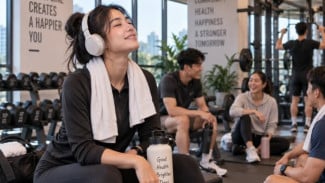 Bukan Cuma Bikin Sehat, Kenapa Gym dan Padel Jadi Tempat Nongkrong Baru Gen Z?