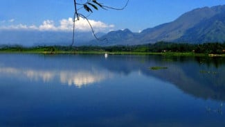 Kearifan Lokal dan Mitos Lintah Raksasa Penjaga Situ Bagendit Garut
