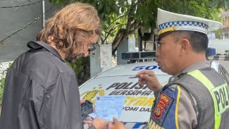 Tak Pakai Helm, 4 WNA Kena Tilang di Operasi Patuh Agung 2026