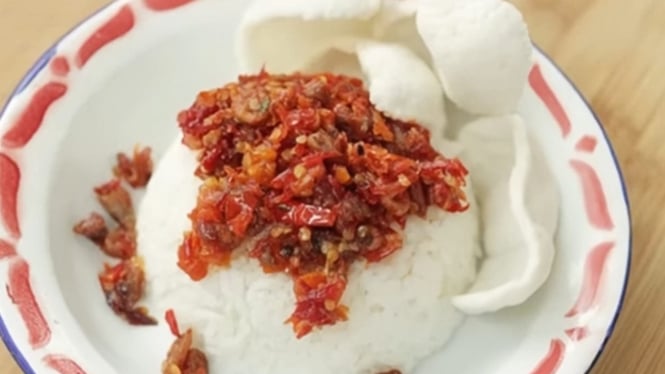 Sambal cumi asin yang lezat, cocok jadi stok lauk makan anti ribet