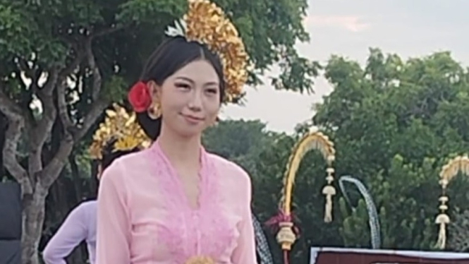 Miss Universe Asia 2025 Peserta peragaan Kartini Fest
