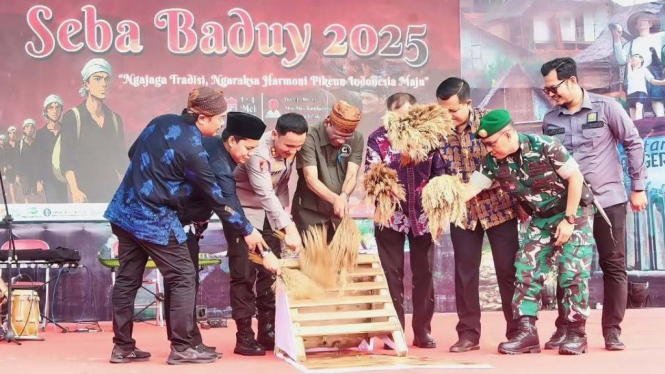 Pemerintah Kabupaten Lebak menggelar Seba Baduy Tahun 2025