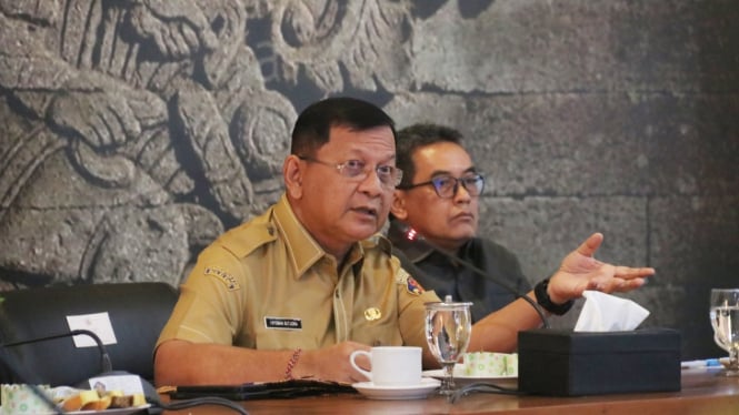 Bupati Buleleng I Nyoman Sutjidra soroti siswa
