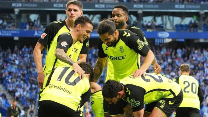 Pemain Real Betis merayakan gol Antony ke gawang Espanyol