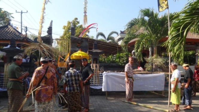 Tradisi Gotong Royong Ngayah Warisan Leluhur Bali