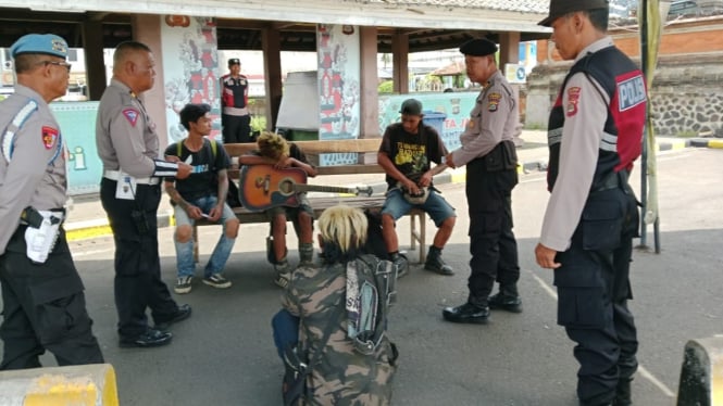 4 anak punk diamankan Polsek Kawasan Pelabuhan Gilimanuk