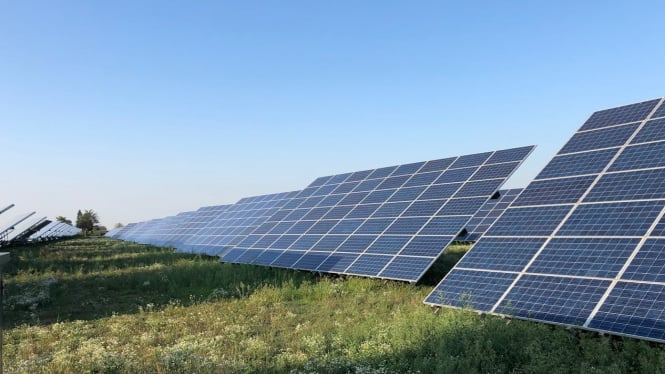 Ilustrasi Solar Panel / Panel Surya