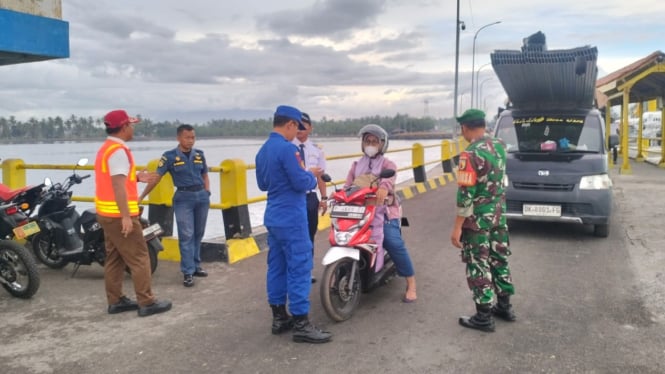 Sinergitas TNI Polri Cegah Kriminalitas Dikawasan Pelabuhan