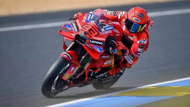 Marc Marquez dan Ducati Lenovo beraksi di Moto GP 2025