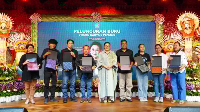 Peluncuran buku para penulis Bali di Gedung Kerta Sabha, Denpasar