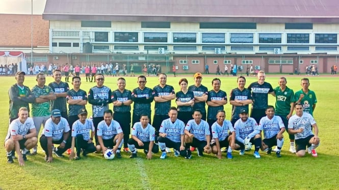 Pertandingan persahabatan Munas Apeksi di Surabaya