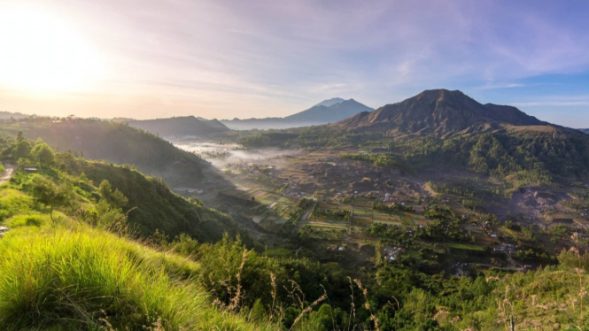 Spot terbaik melihat sunrise di desa Pinggan