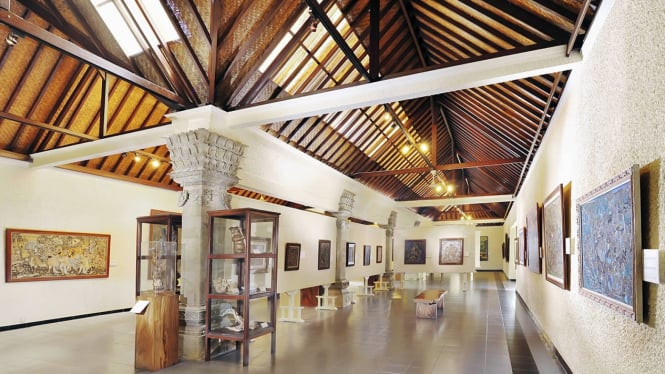 Sederet koleksi lukisan di Puri Lukisan Museum